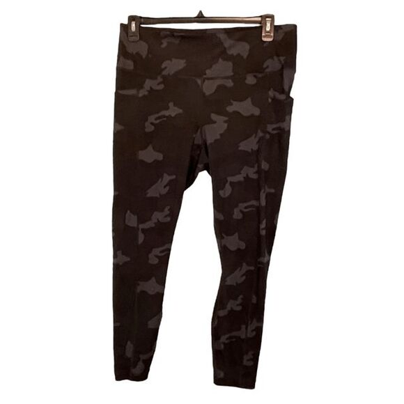 Yogalicious Lux High Waist Leggings Black Gray Camo Print Ankle 1X - Picture 3 of 7